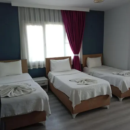 Karya Hotel *
